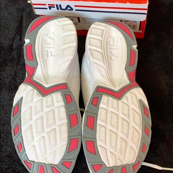Fila Admire 8 Wide Cross Trainer 💖👟🤍 - Picture 3 of 3